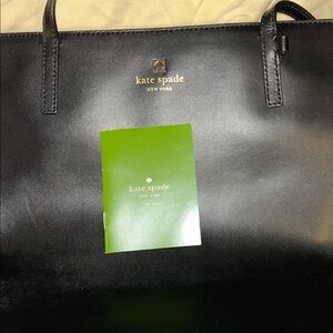 Kate Spades ♠️ Black Leather Zip Tote. NWOT and no hang bow.